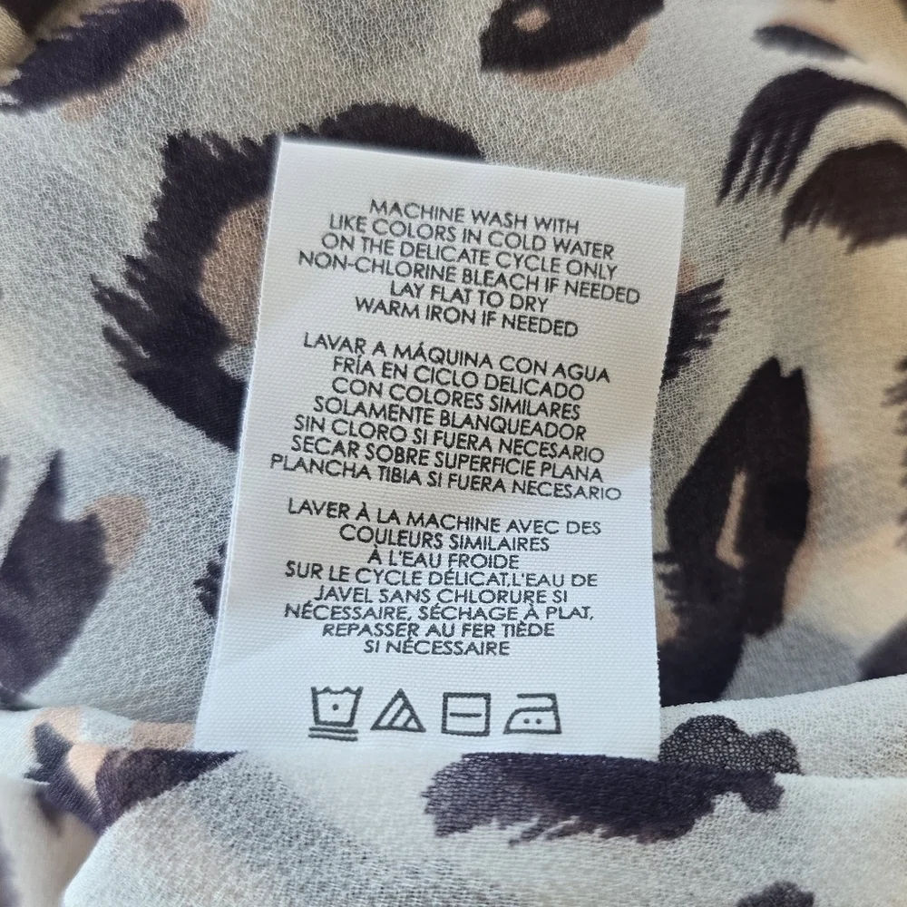 CAbi glamour neck